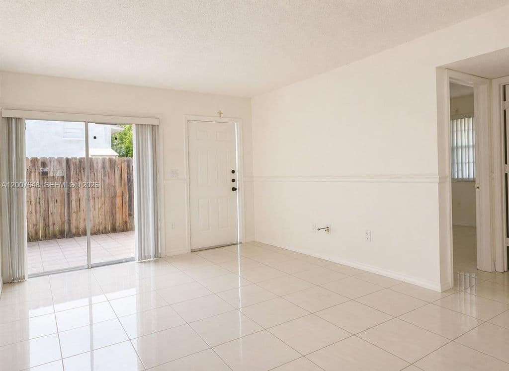 2+1 Condo — 15400 SW 81st Circle Ln APT 1011