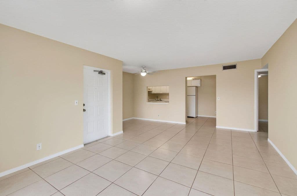 2+1 Condo — 1010 Green Pine Boulevard #F2