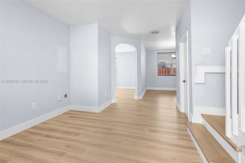 3-bedroom Property — 1595 NE 33rd Rd #1103