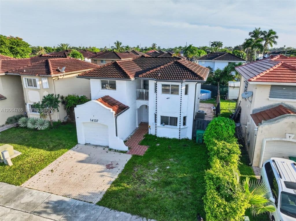 3-bedroom Single-Family Home — 14137 SW 164th Ter