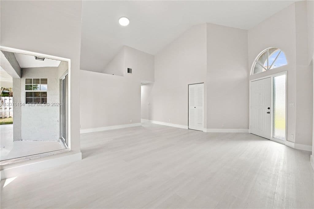 3+1 Müstakil ev — 1181 SW 108th Ter