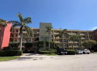 1-bedroom Condo — 2400 NE 10th Street #106, Pompano Beach, 33062