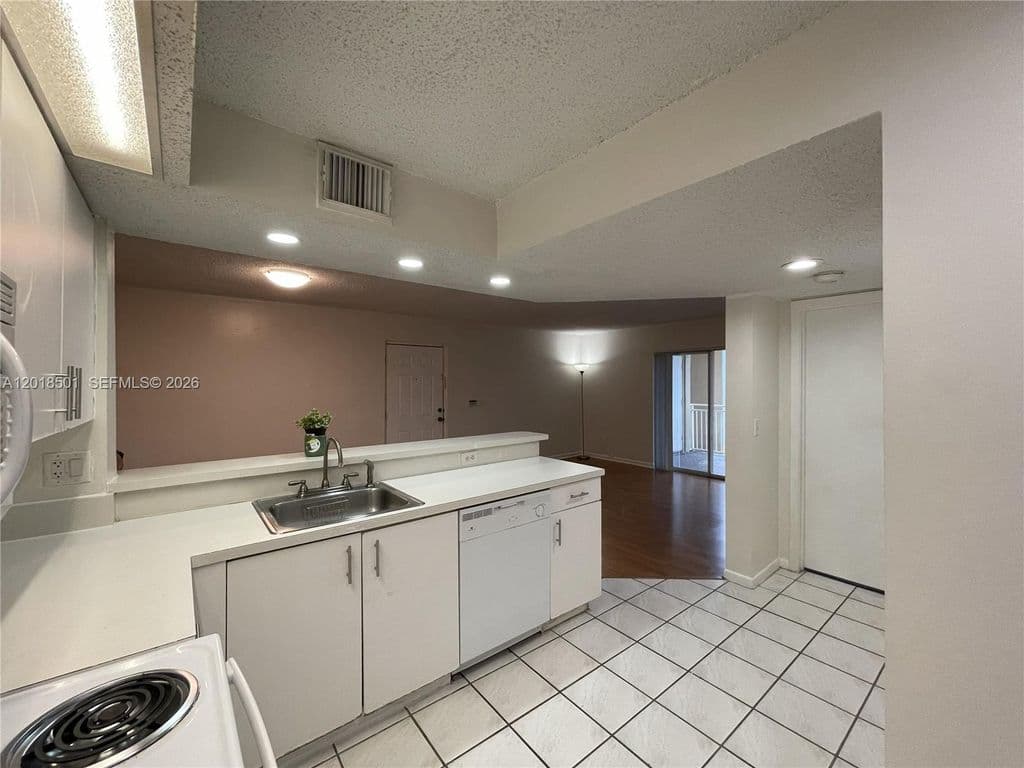 1-bedroom Condo — 18890 NW 57th Ave APT 207