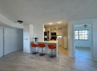 2-bedroom Condo — 8630 SW 3rd St APT 101, Hollywood, 33025