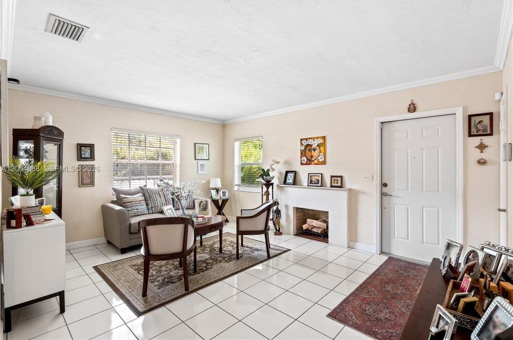 3+1 Müstakil ev — 3640 SW 16th St