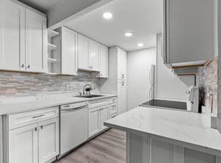 1-bedroom Condo — 1038 CAMBRIDGE B, Deerfield Beach, 33442