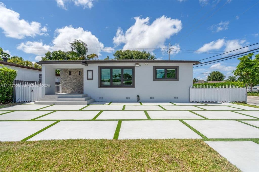 3+1 Müstakil ev — 11 W 59th St