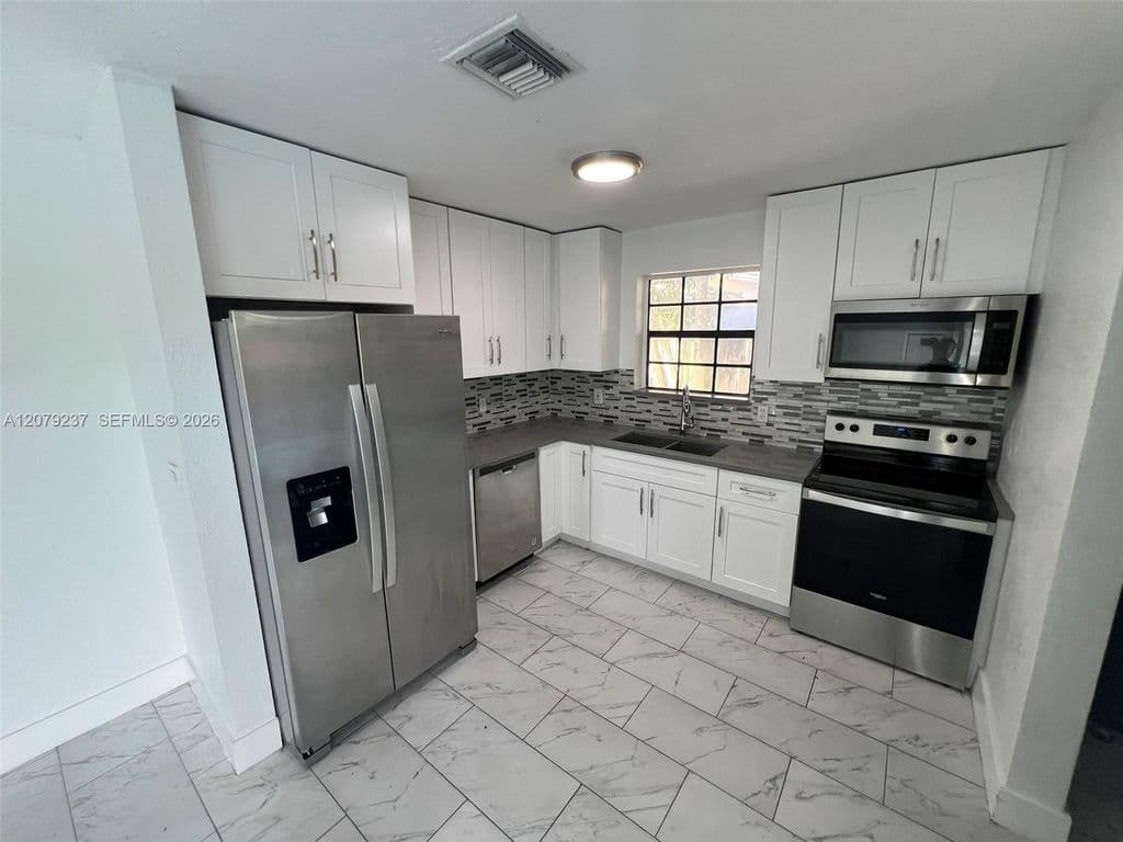3+1 Müstakil ev — 4421 NW 33rd St