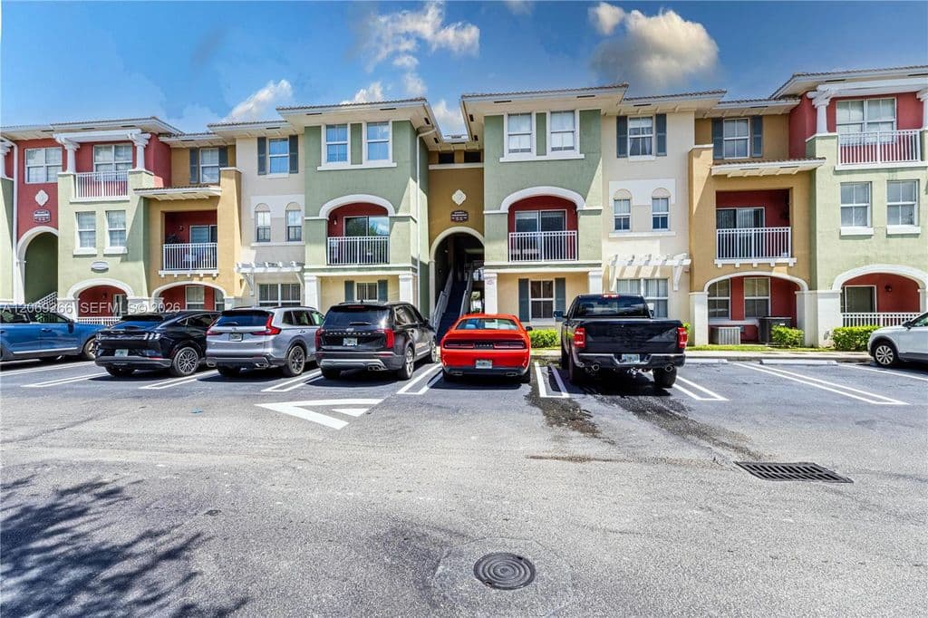 3+1 Mülk — 11103 NW 83rd St APT 207