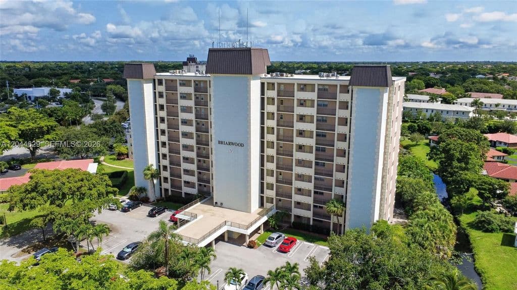 2-bedroom Condo — 9101 W Sample Rd APT 306