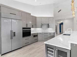 3+1 Townhouse — 8110 Sandpiper Way, West Palm Beach, 33412