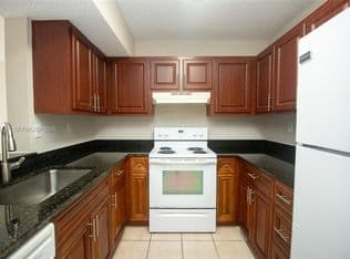 2+1 Condo — 9491 Palm Cir S APT 101, Hollywood, 33025