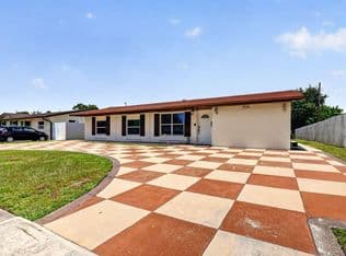 4-bedroom Single-Family Home — 2220 N 47th Avenue, Hollywood, 33021