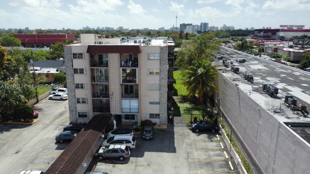2+1 Condo — 3640 NW 9th St APT 201