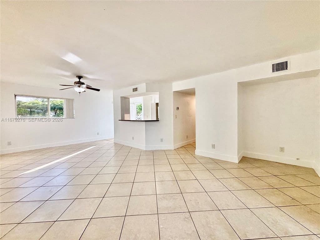 1-bedroom Condo — 3405 NW 44th St APT 104