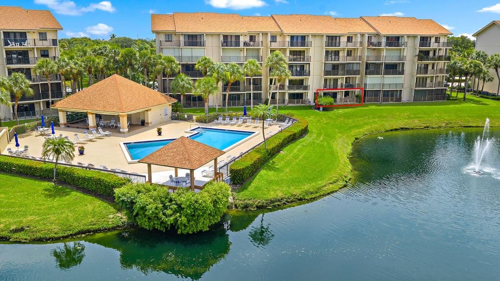 2+1 Condo — 701 Seafarer Circle #103