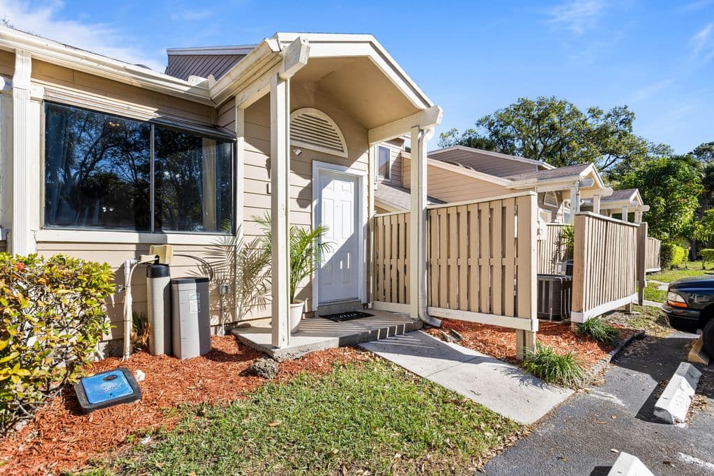 2+1 Mülk — 7176 Sportsmans Drive