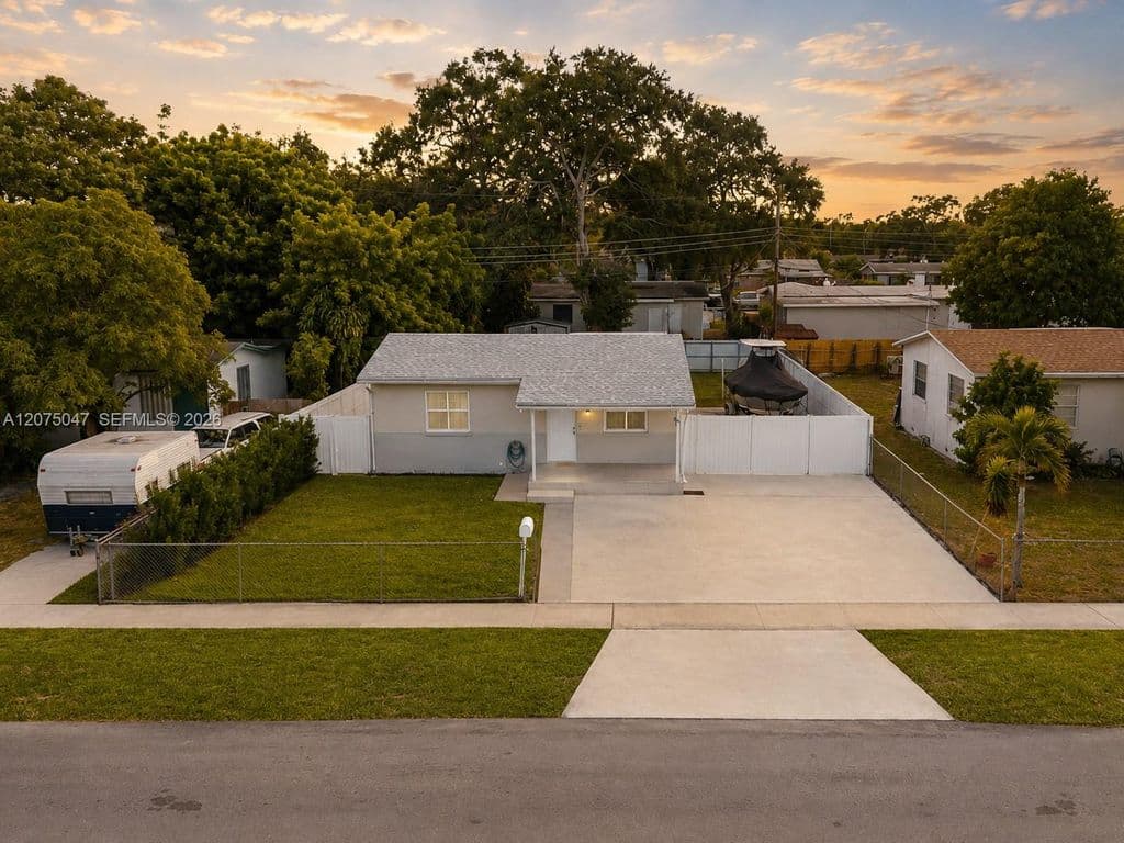 2-bedroom Single-Family Home — 6416 Franklin St
