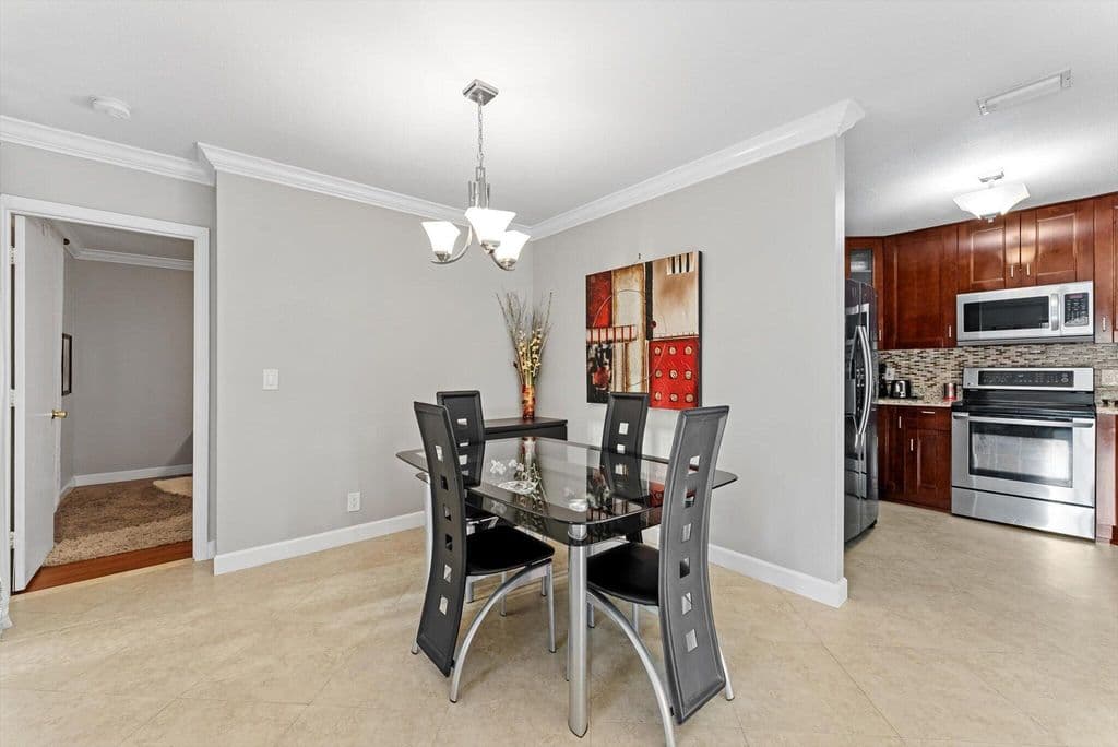2-bedroom Condo — 2969 Carambola Circle S
