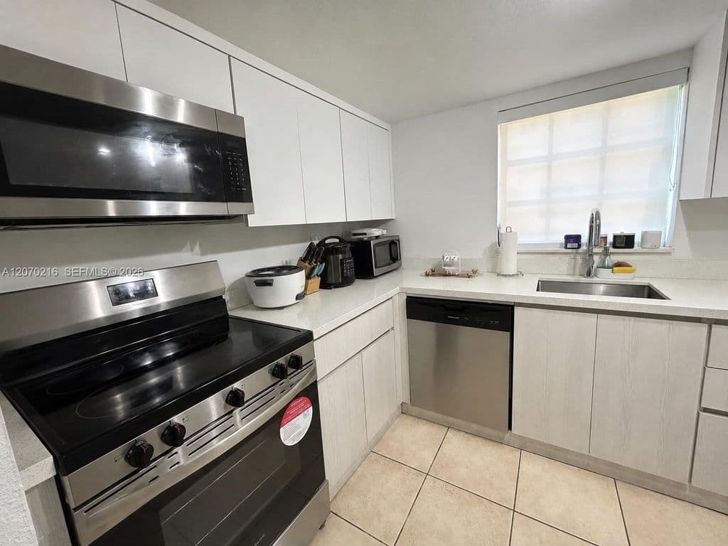 2+1 Condo — 8500 SW 109th Ave #6220
