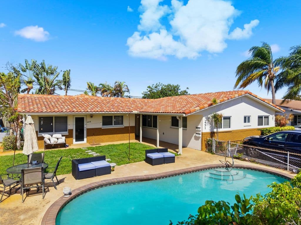 5-bedroom Property — 451 SE 1st Avenue #A-B