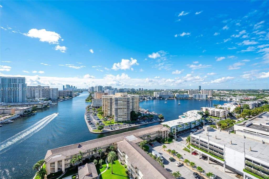 2+1 Condo — 2602 E Hallandale Beach Blvd #R1903