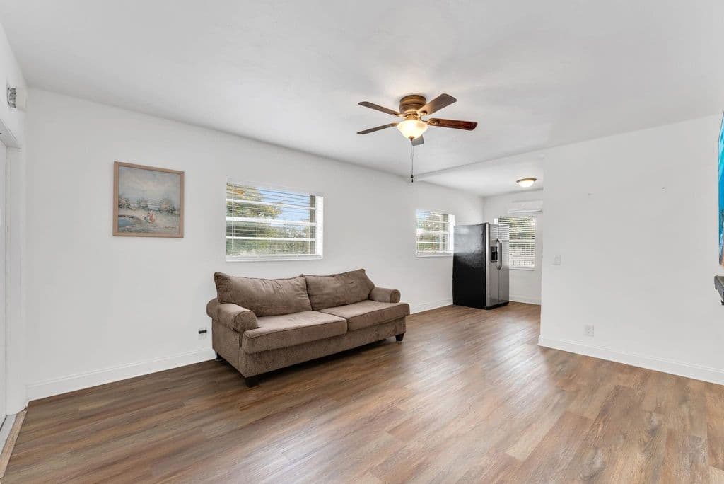 2-bedroom Condo — 7401 Pines Boulevard #201