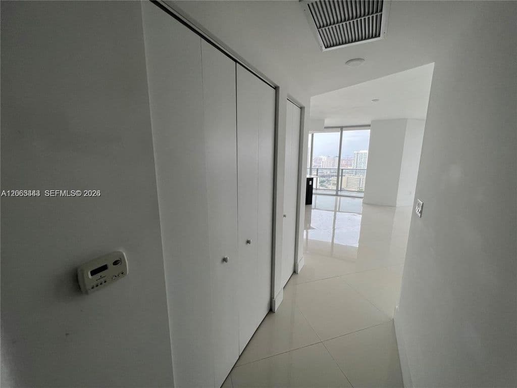 2+1 Condo — 488 NE 18th St Unit 3000