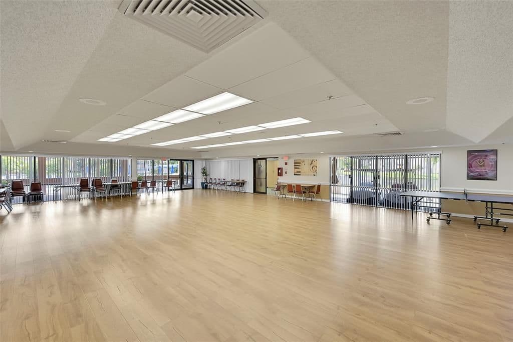 2-bedroom Condo — 10382 NW 24th Place #105