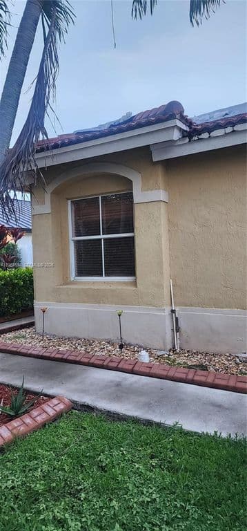 3+1 Müstakil ev — 4221 SW 153rd Ave