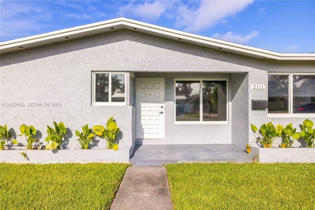 3+1 Müstakil ev — 2111 N 14th Ct