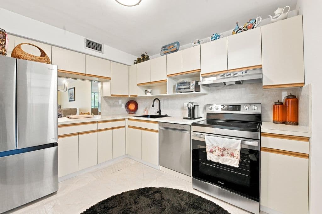 2+1 Condo — 3231 HOLIDAY SPRINGS Boulevard #205