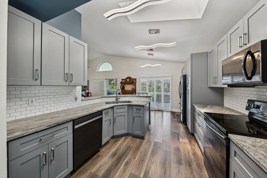 3-bedroom Single-Family Home — 126 HAMMOCKS Drive