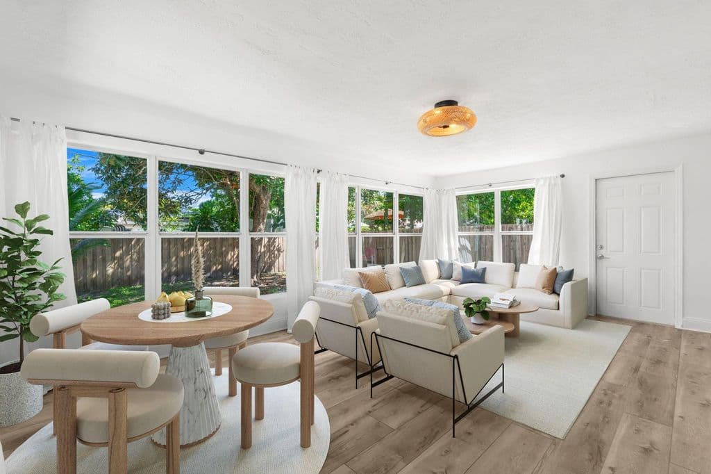 3+1 Müstakil ev — 1630 NW 4th Avenue