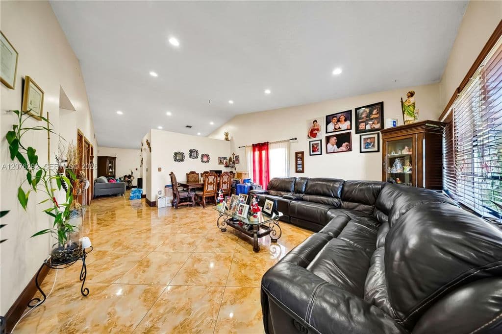 3+1 Müstakil ev — 14526 SW 106th Ter
