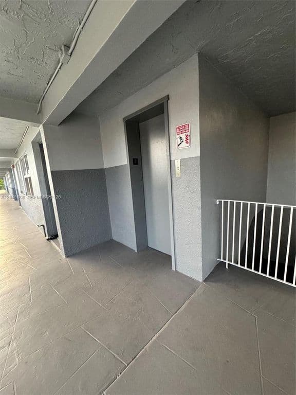2+1 Condo — 11195 SW 1st St APT 314