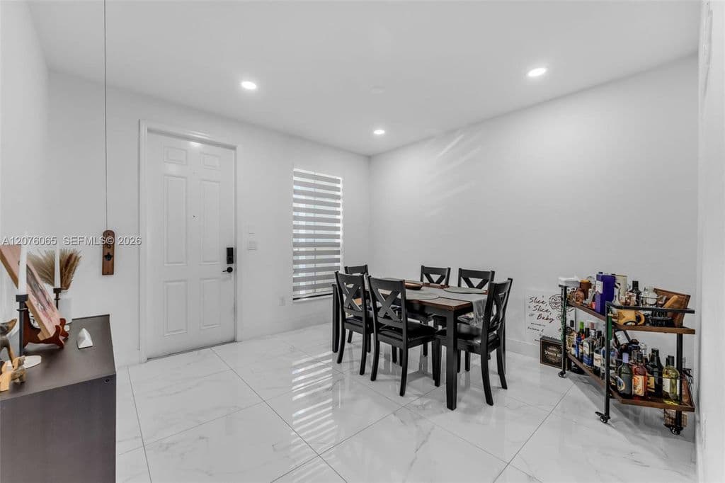3-bedroom Property — 23667 SW 118th Ave