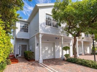 3-bedroom Townhouse — 902 S Federal Highway #8, Lake Worth, 33460
