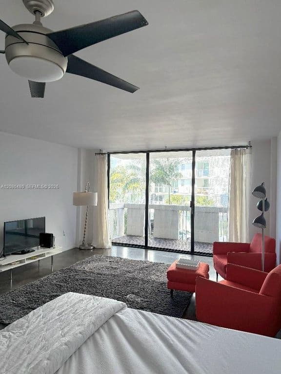 Condo — 800 West Ave APT 342