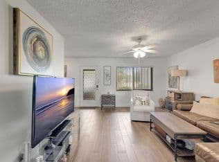 2-bedroom Condo — 66 Capri B, Delray Beach, 33484