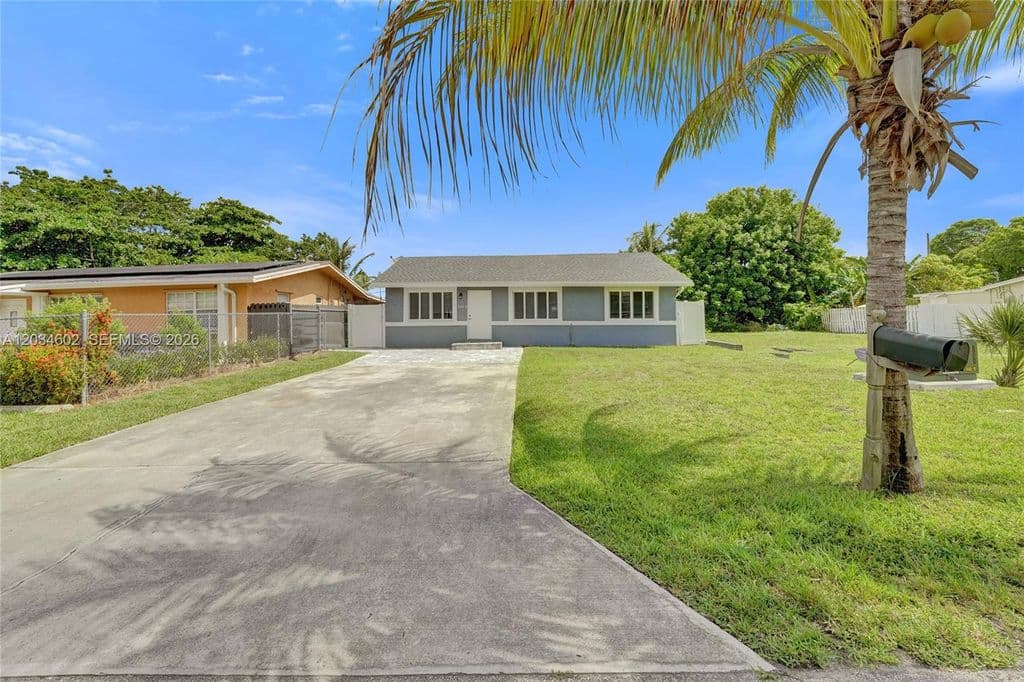3+1 Müstakil ev — 3413 SW 12th Ct