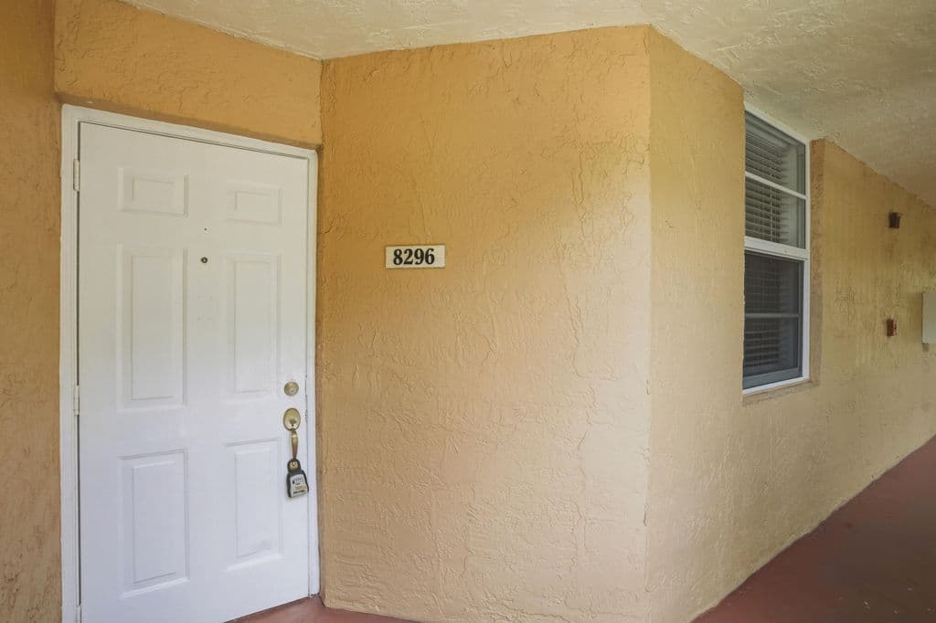 2+1 Condo — 8296 NW 24th Street #8296