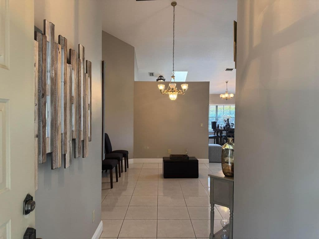 3-bedroom Single-Family Home — 6803 Bitterbush Place