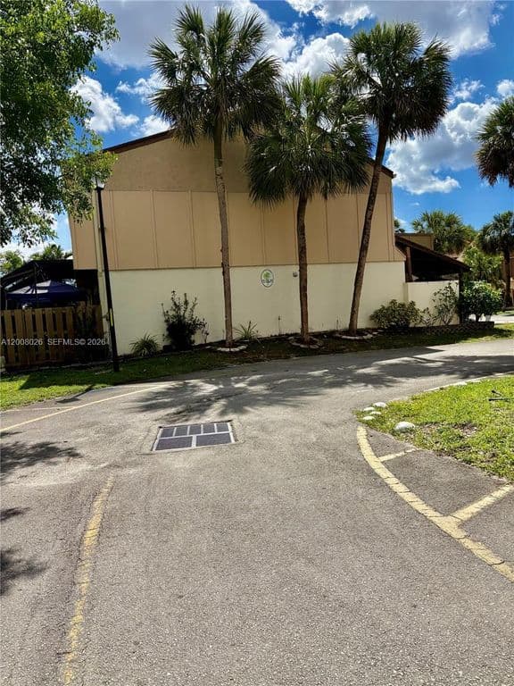 4-bedroom Property — 8208 NW 9th Ct #1