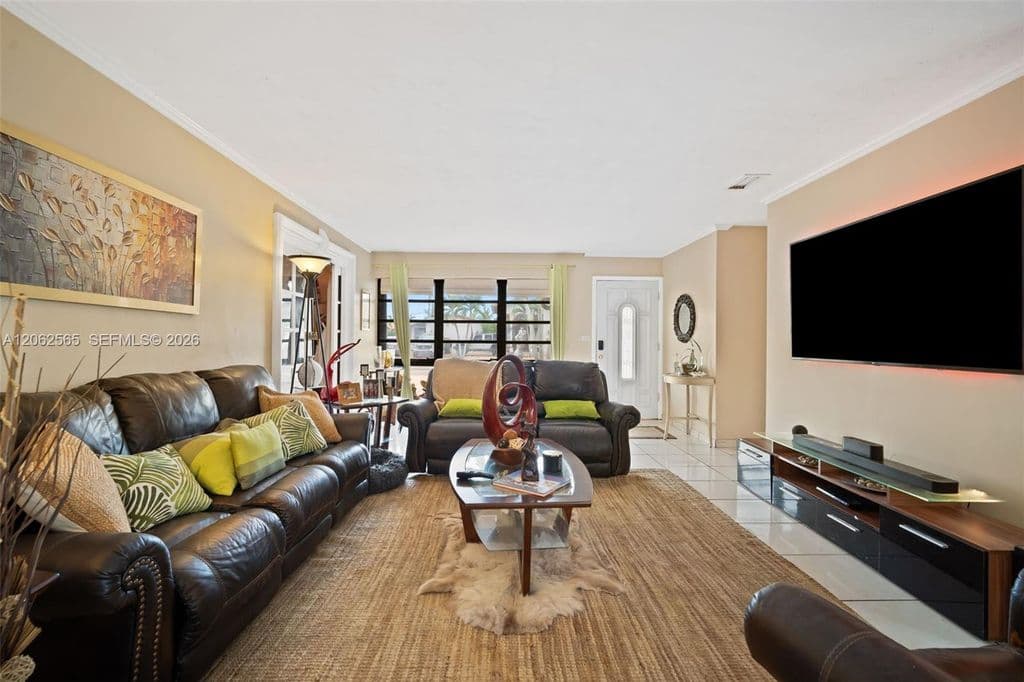 3-bedroom Single-Family Home — 12330 SW 39th Ter
