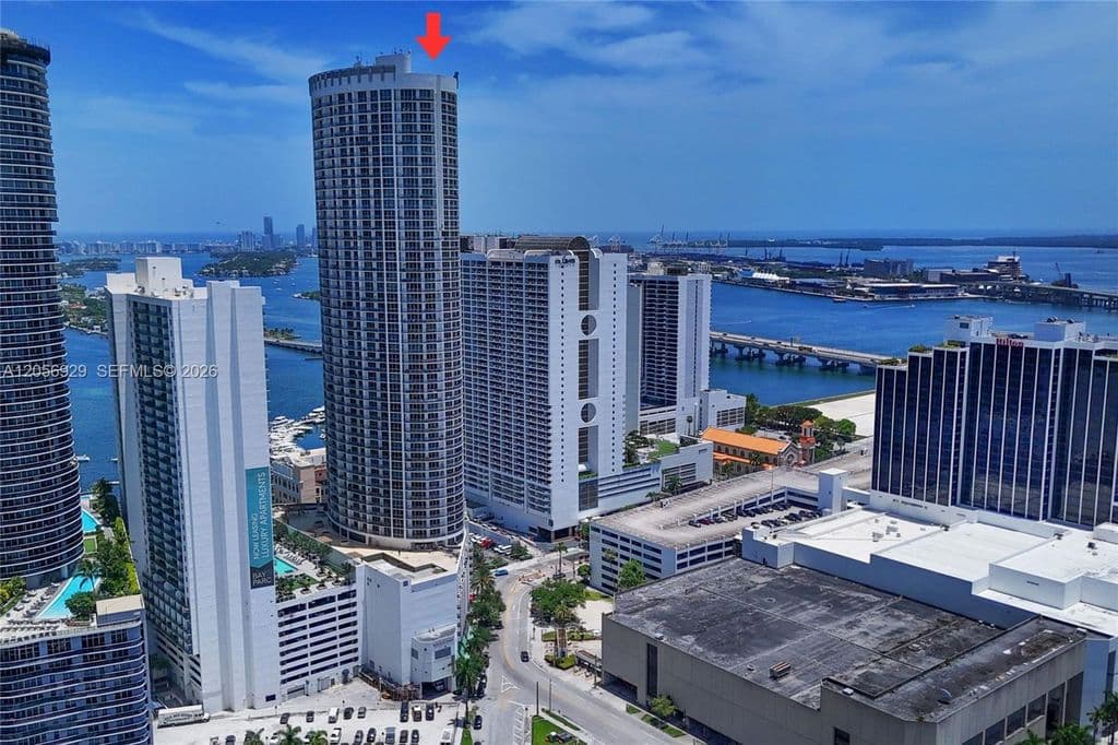 1-bedroom Condo — 1750 N Bayshore Dr APT 3310