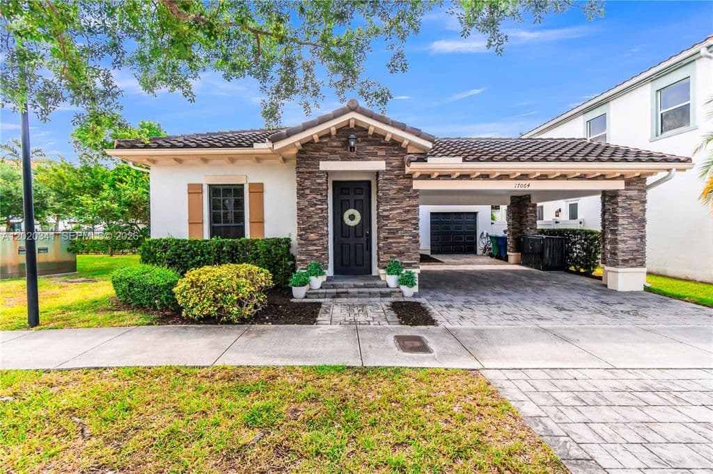 3-bedroom Single-Family Home — 17064 SW 90th Way