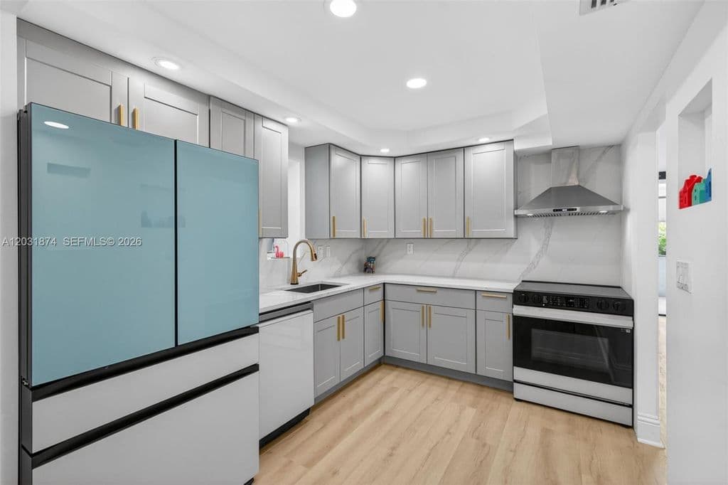 3+1 Mülk — 20300 W Country Club Dr APT 106-3