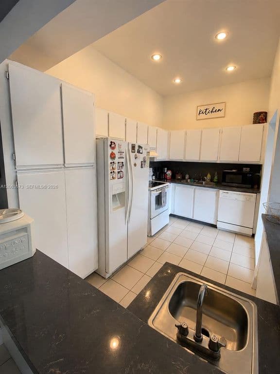 2+1 Condo — 4850 SW 63rd Ter APT 133