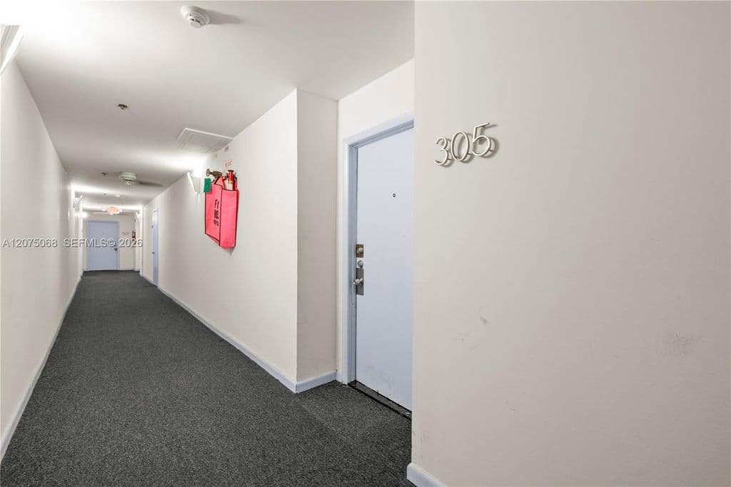 2+1 Condo — 802 Euclid Ave APT 305